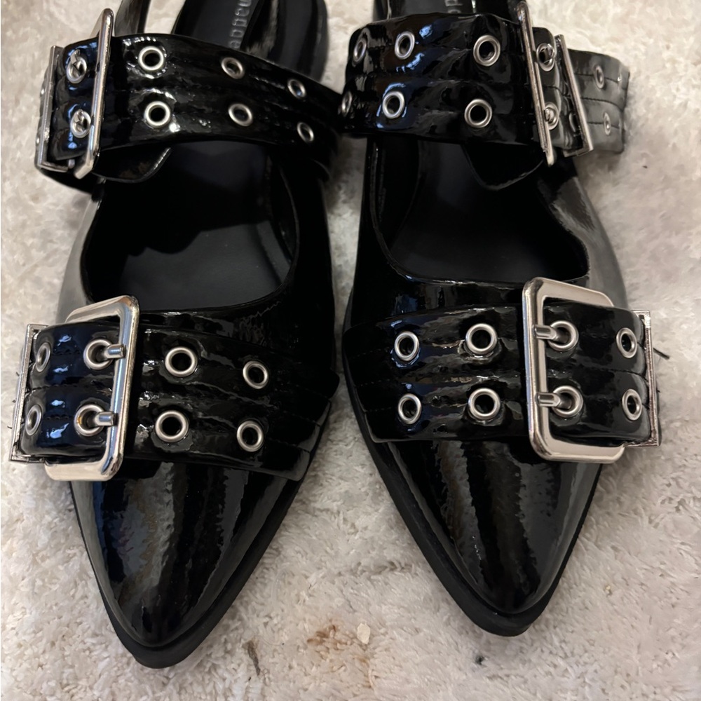 Madden Girl Black Women's Sling back Sandals